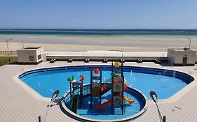 Holiday Villa Yanbu Resort شركة الصنوبرة الفندقية
